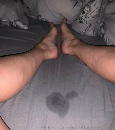 Nacktes geleaktes OnlyFans-Foto von Prettypregnant35