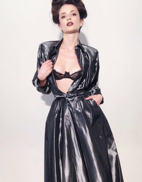 Nacktes geleaktes OnlyFans-Foto von Alice Greczyn