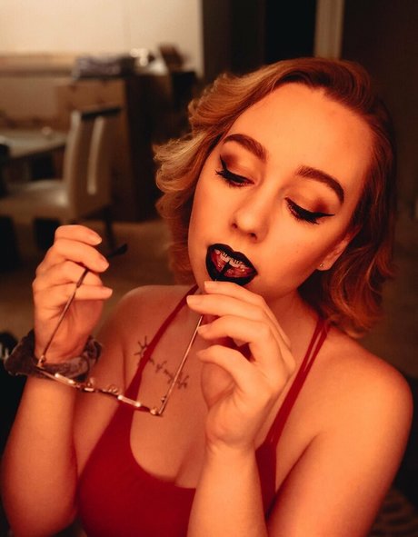 Nacktes geleaktes OnlyFans-Foto von Waverlyluxe