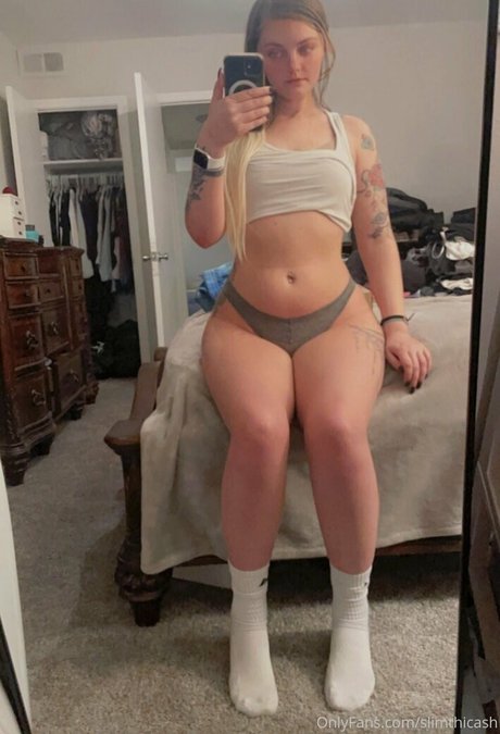 Nacktes geleaktes OnlyFans-Foto von Slimthicash