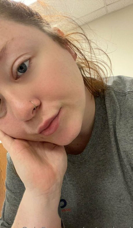 Nacktes geleaktes OnlyFans-Foto von Naturalgurl