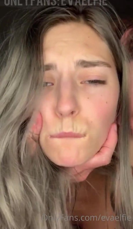 EvaElfie