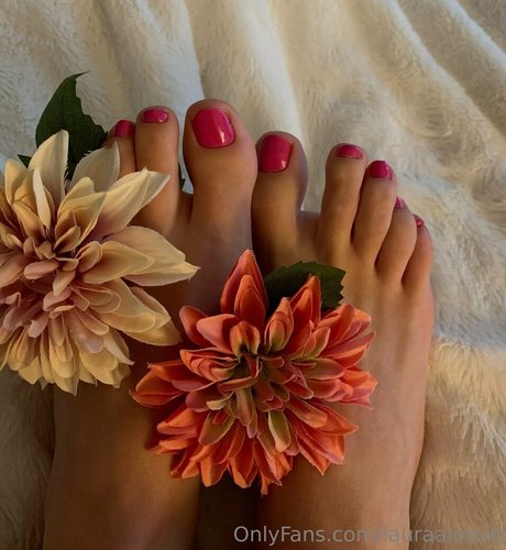 Nacktes geleaktes OnlyFans-Foto von Lauraaloove