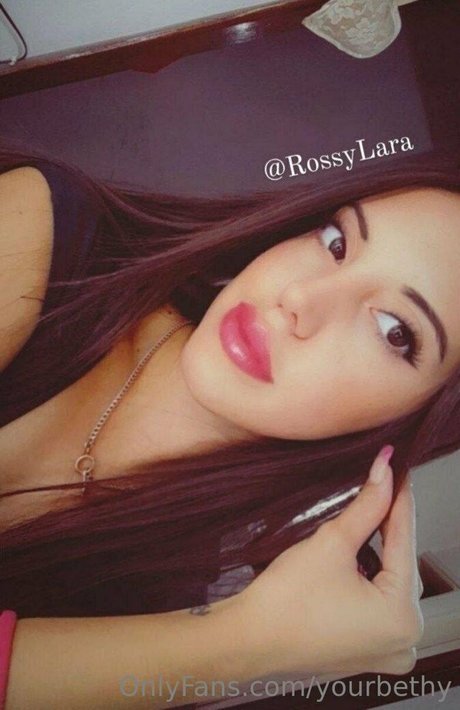 Nacktes geleaktes OnlyFans-Foto von Yourbethy
