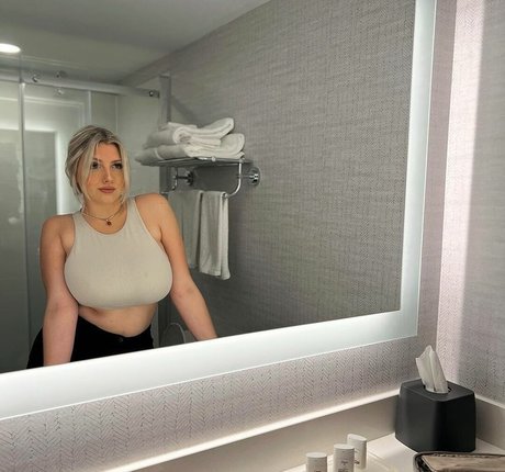 Nacktes geleaktes OnlyFans-Foto von Anabel Kloe Lamarche