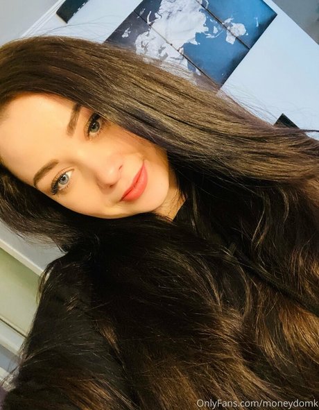 Nacktes geleaktes OnlyFans-Foto von Moneydomk