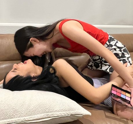 Nacktes geleaktes OnlyFans-Foto von Leezipotato