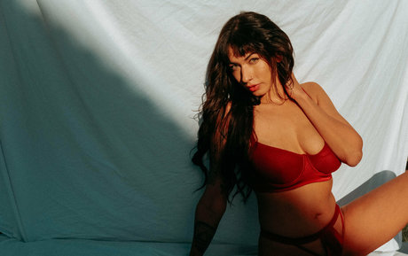 Nacktes geleaktes OnlyFans-Foto von Sabina Magic