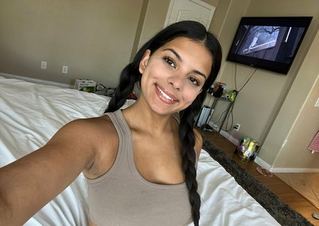 Nacktes geleaktes OnlyFans-Foto von Indianprincessxx