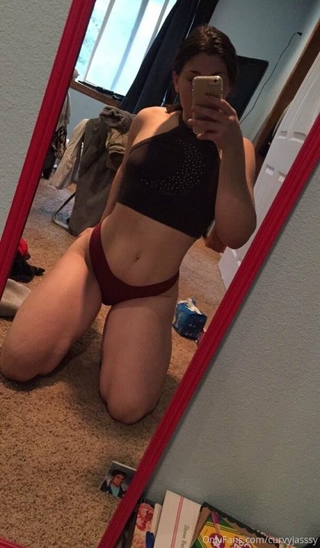 Curvyjasssy