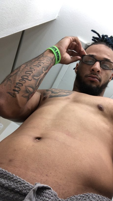 Nacktes geleaktes OnlyFans-Foto von Ajdafreak