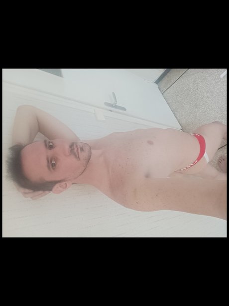 Nacktes geleaktes OnlyFans-Foto von Papystellar