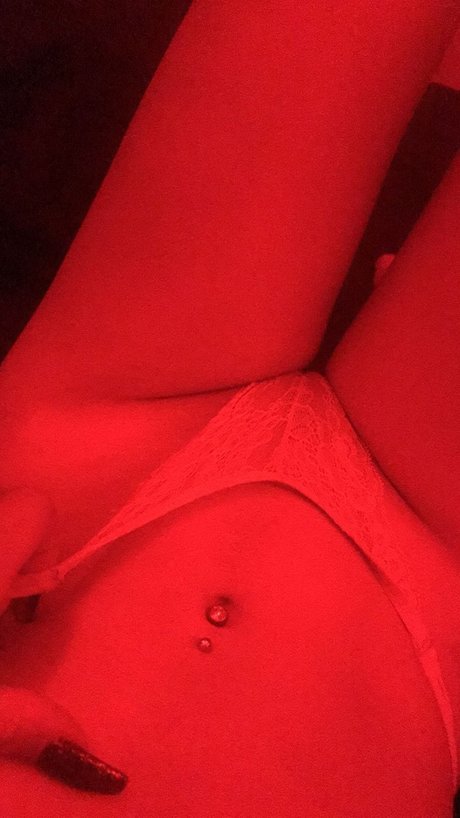 Nacktes geleaktes OnlyFans-Foto von Lil Slut