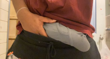 Nacktes geleaktes OnlyFans-Foto von Perrys Wrld 