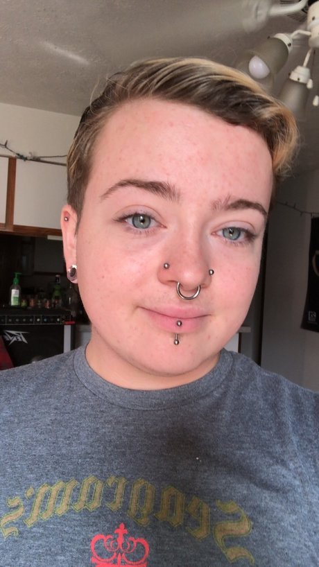 Nacktes geleaktes OnlyFans-Foto von Magnus
