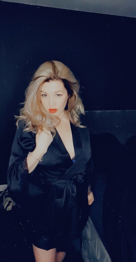 Nacktes geleaktes OnlyFans-Foto von Excuseme Miss