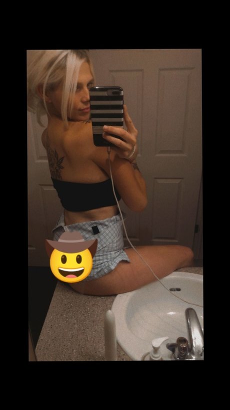 Nacktes geleaktes OnlyFans-Foto von Summer