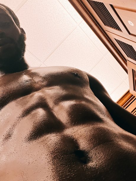 Nacktes geleaktes OnlyFans-Foto von Playboy