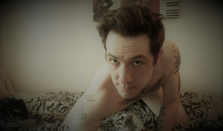 Nacktes geleaktes OnlyFans-Foto von Daddy Shizz