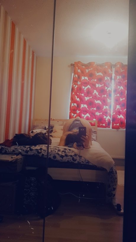 Nacktes geleaktes OnlyFans-Foto von Bunni