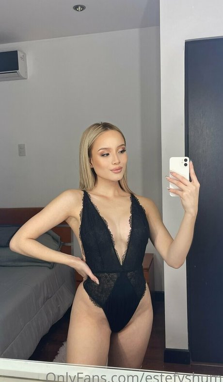 Nacktes geleaktes OnlyFans-Foto von Estefyshum