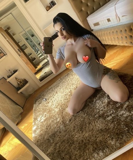 Nacktes geleaktes OnlyFans-Foto von Celinefree