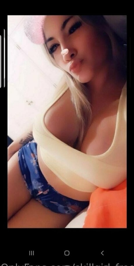 Nacktes geleaktes OnlyFans-Foto von Skillgirlfree