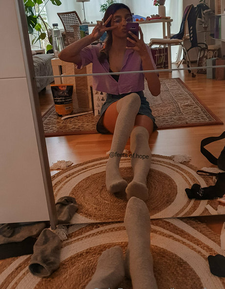 Nacktes geleaktes OnlyFans-Foto von Hopefeet