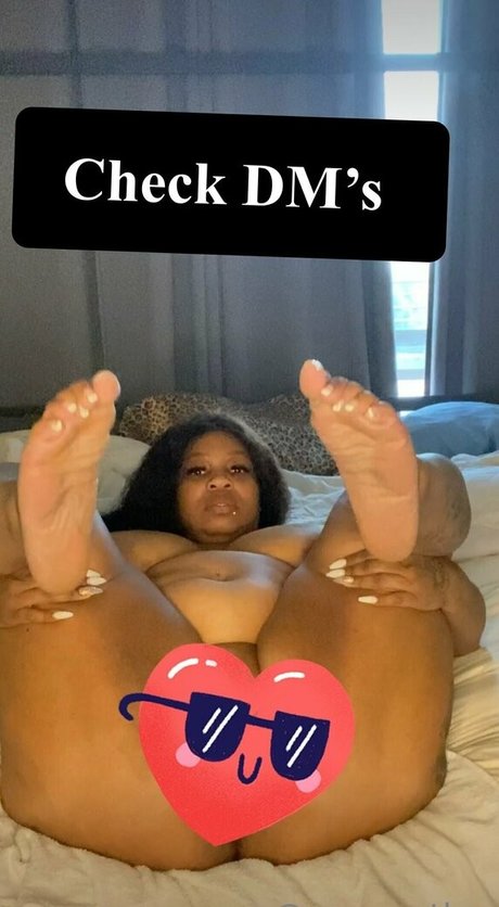 Nacktes geleaktes OnlyFans-Foto von Coconutluv