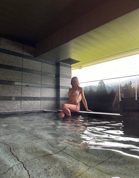 Nacktes geleaktes OnlyFans-Foto von Sophiailysm
