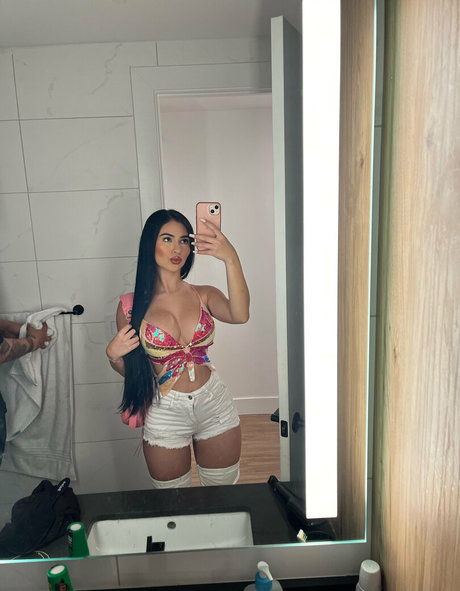 Nacktes geleaktes OnlyFans-Foto von Ilovespanishkitty