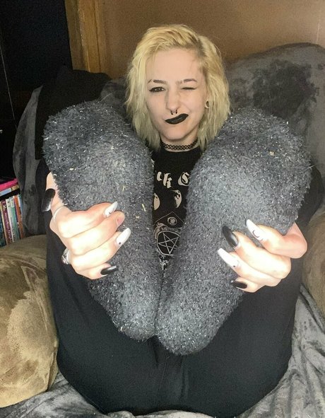 Nacktes geleaktes OnlyFans-Foto von Babypalefree
