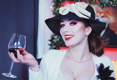 Nacktes geleaktes OnlyFans-Foto von Miss Mikkaa