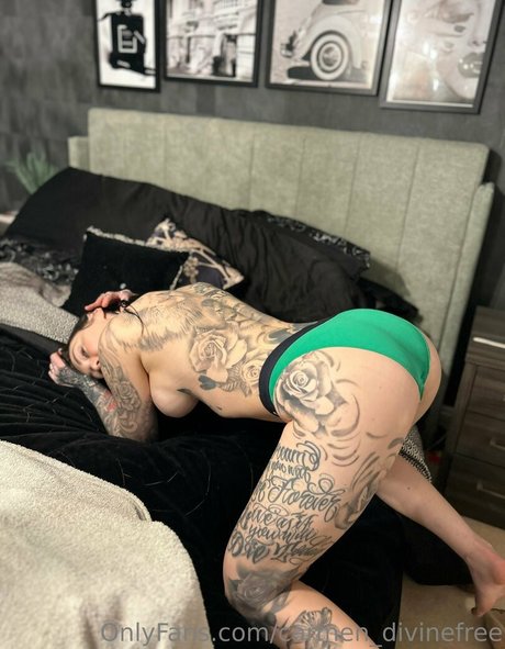 Nacktes geleaktes OnlyFans-Foto von Carmendivinefree