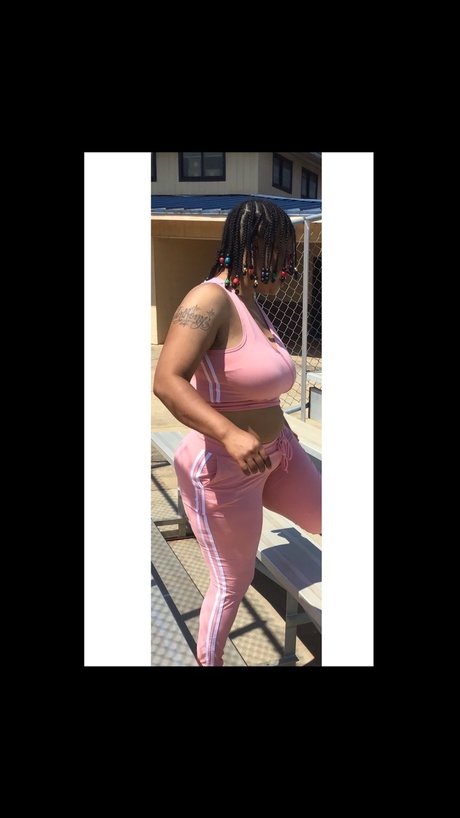 Nacktes geleaktes OnlyFans-Foto von Mom Instructed Liberated Fitness