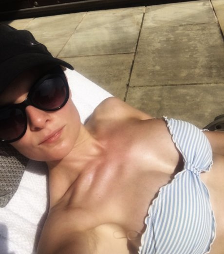 Nacktes geleaktes OnlyFans-Foto von Dee Dee