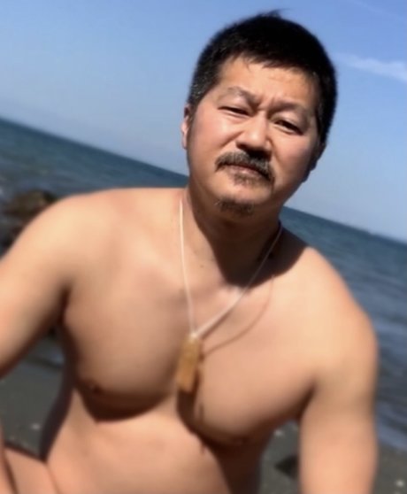 Nacktes geleaktes OnlyFans-Foto von R9