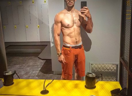 Nacktes geleaktes OnlyFans-Foto von Mr Deviant