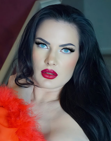Nacktes geleaktes OnlyFans-Foto von Raven Rose Platinum Page