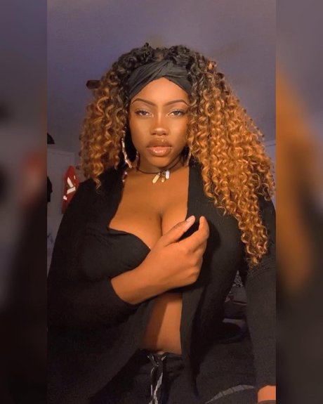 Nacktes geleaktes OnlyFans-Foto von Reese 