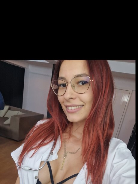 Rosse Your Tiny Sexy Neighbor 