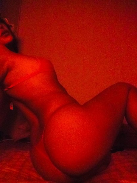Nacktes geleaktes OnlyFans-Foto von I Dare You Too 