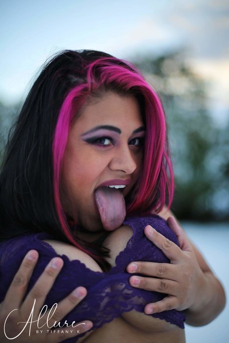Nacktes geleaktes OnlyFans-Foto von Curvy And Fun 