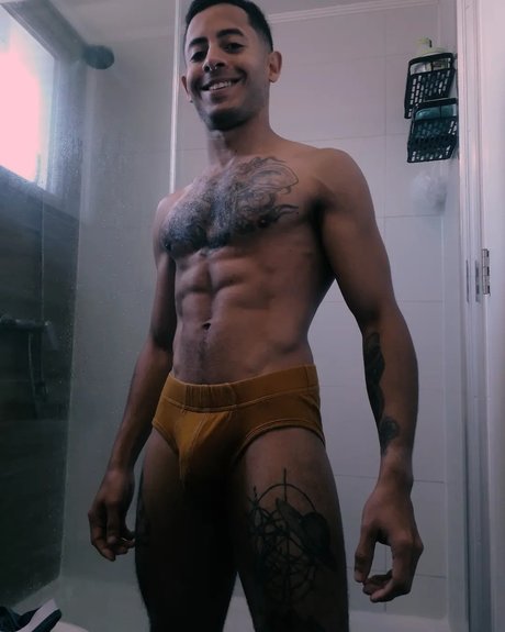 Nacktes geleaktes OnlyFans-Foto von Edgar Salazar