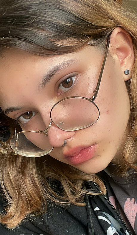 Nacktes geleaktes OnlyFans-Foto von Karinadolly