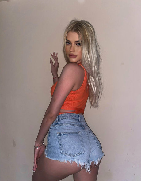 Nacktes geleaktes OnlyFans-Foto von Cutealinaa