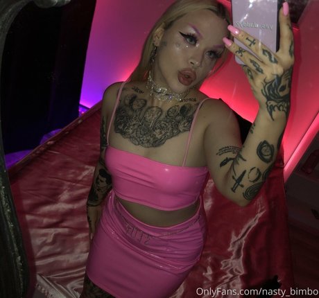 Nasty_bimbo