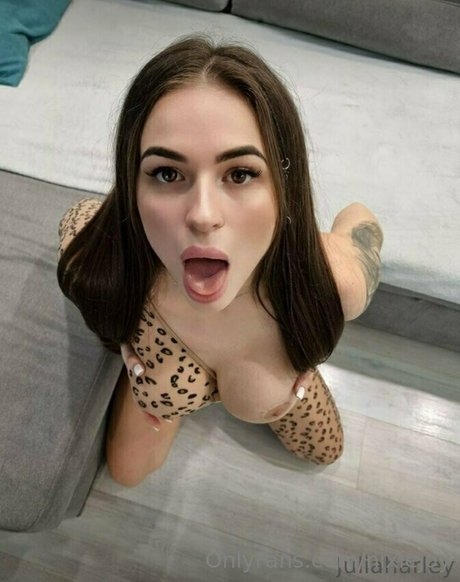 Nacktes geleaktes OnlyFans-Foto von Nixiejoy