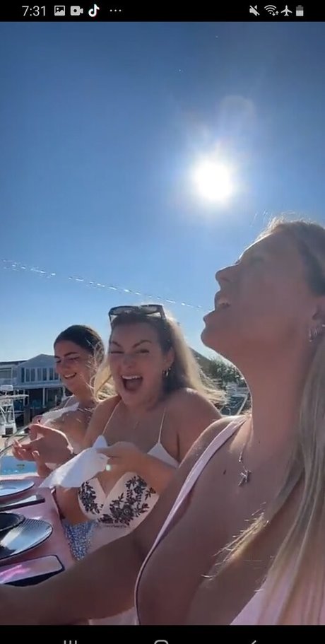 Nacktes geleaktes OnlyFans-Foto von Katelyn Scannell