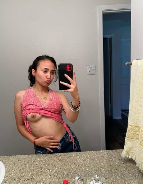 Nacktes geleaktes OnlyFans-Foto von Hotinlejungle